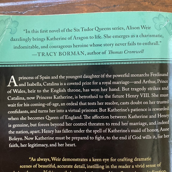 Katherine of Aragon: The True Queen by - Green Cover - Picture 3 of 5